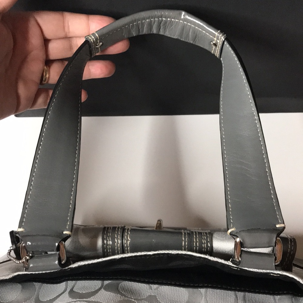 (SOLD) COACH Hampton signature satchel D1093-f13977 Classic C Grey pu… - Picture 6 of 17
